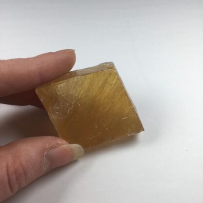 Calcite jaune ou dorée brute