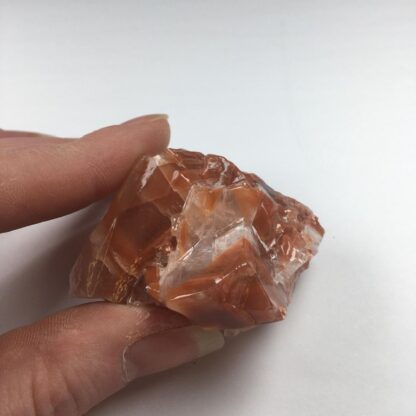 Calcite rouge brute