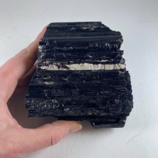 Tourmaline noire brute - base coupée