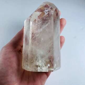 Quartz générateur avec inclusion