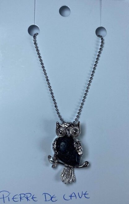 Collier hibou - pierre de lave