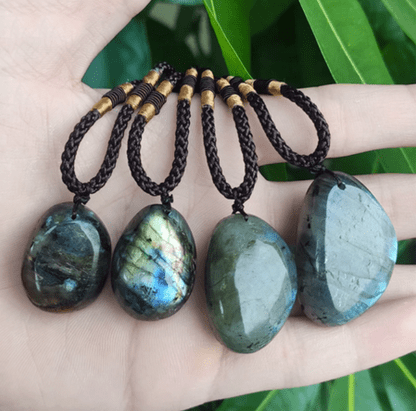 collier labradorite sur cordon ajustable
